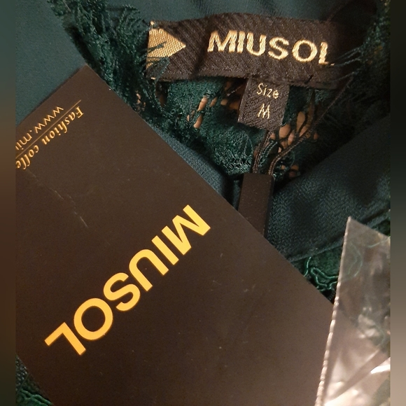 NWT Miusol Green Evening Dress Size Medium - Picture 4 of 4